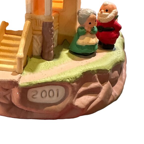 Hallmark Keepsake Ornament Lighthouse Lights Up Greetings 5th in Series 2001 - Picture 5 of 16